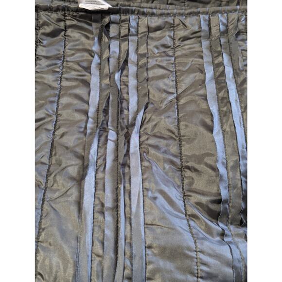 BETTER HOMES & GARDENS! SILVER GRAY QUILTED "PATCHWORK" STRIPE BEDSPREAD, QUILT! - Picture 6 of 9